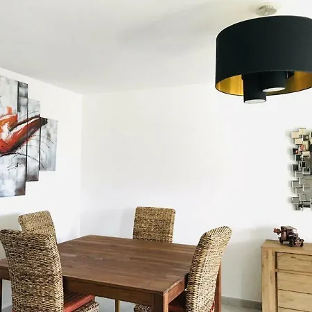 Apartment Climatise A 1,4 Km De La Avec Parking Et Ascenseur - Calvi - Fr-1-63-277